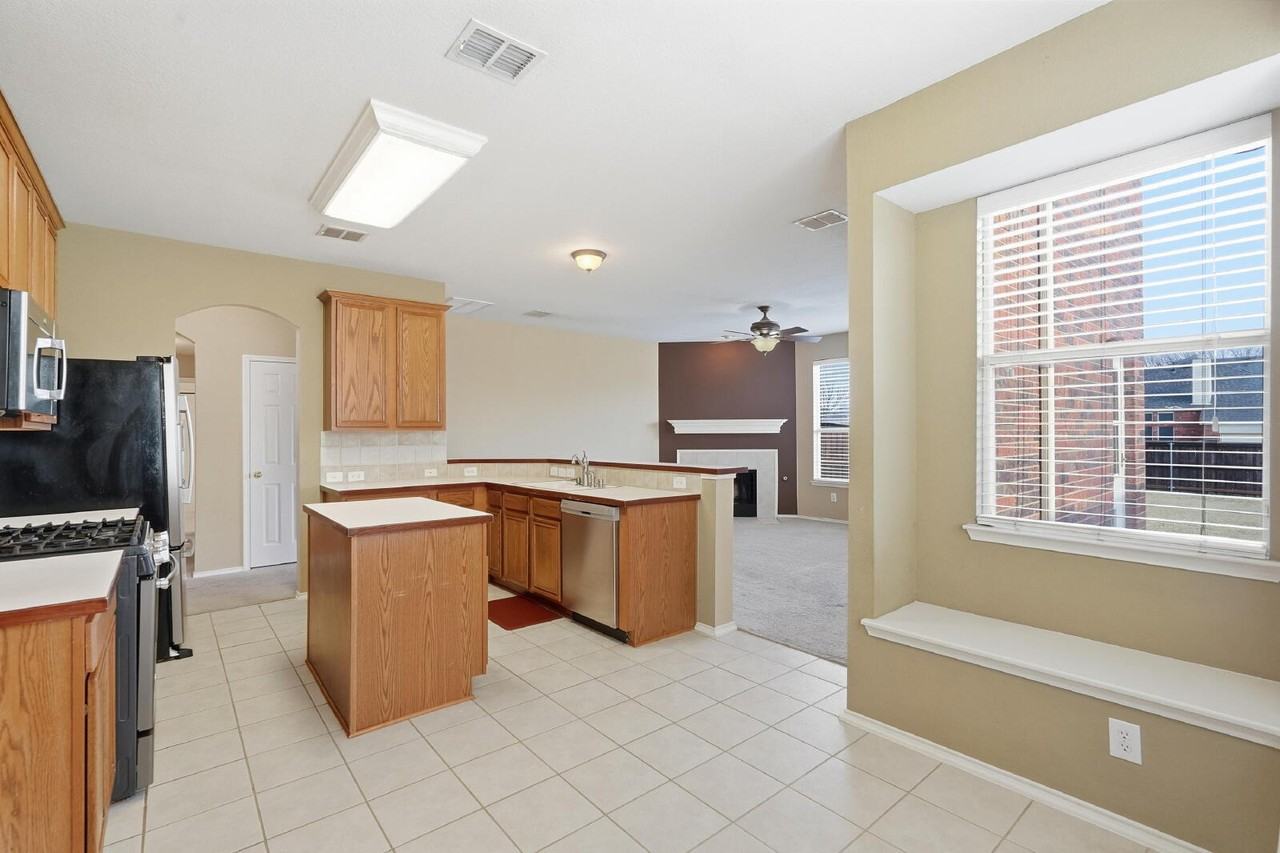 3409 Loblolly Ln - Photo 7 of 22