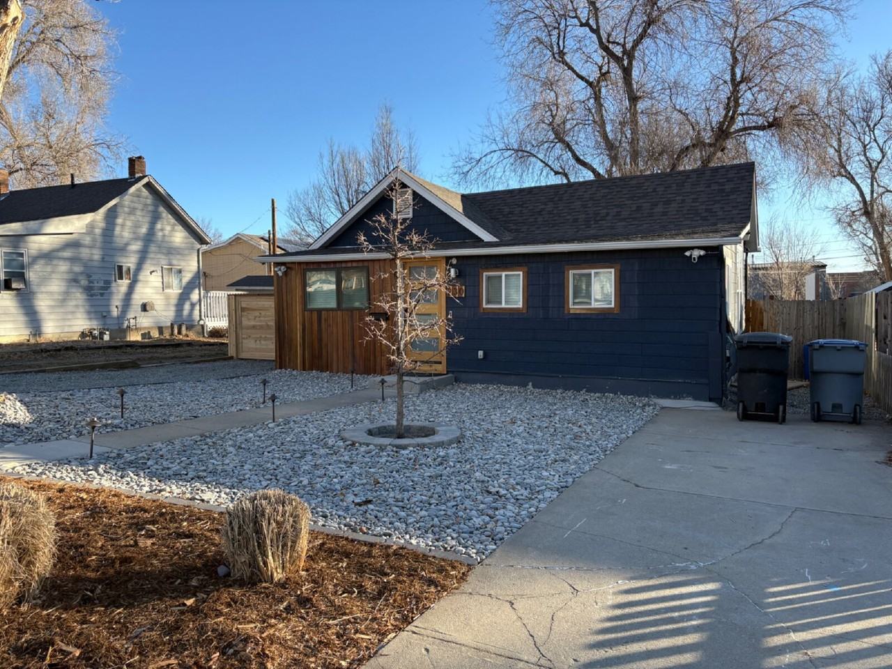 230 Emery St - Photo 2 of 38