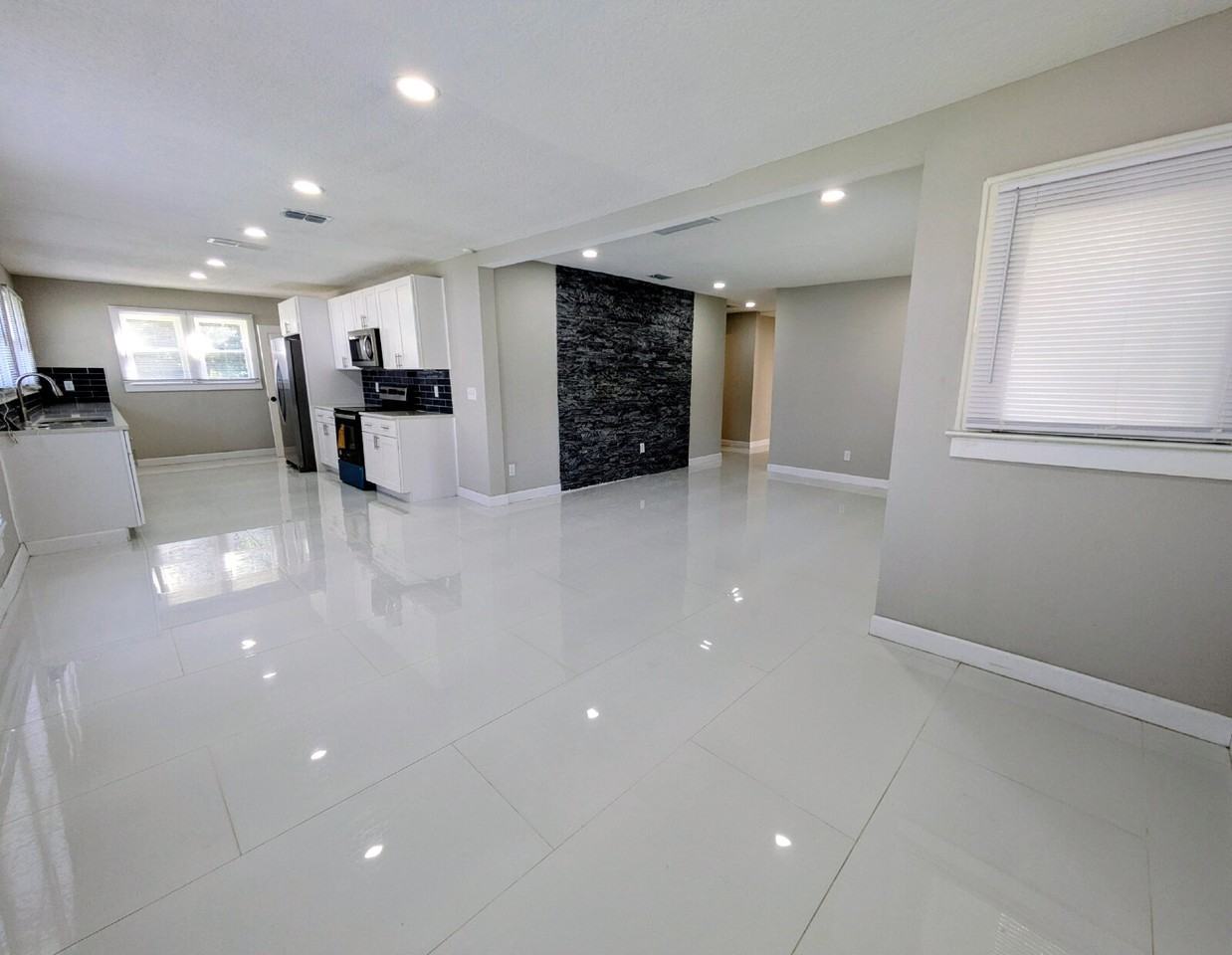 223 Lane Ave S - Photo 3 of 20