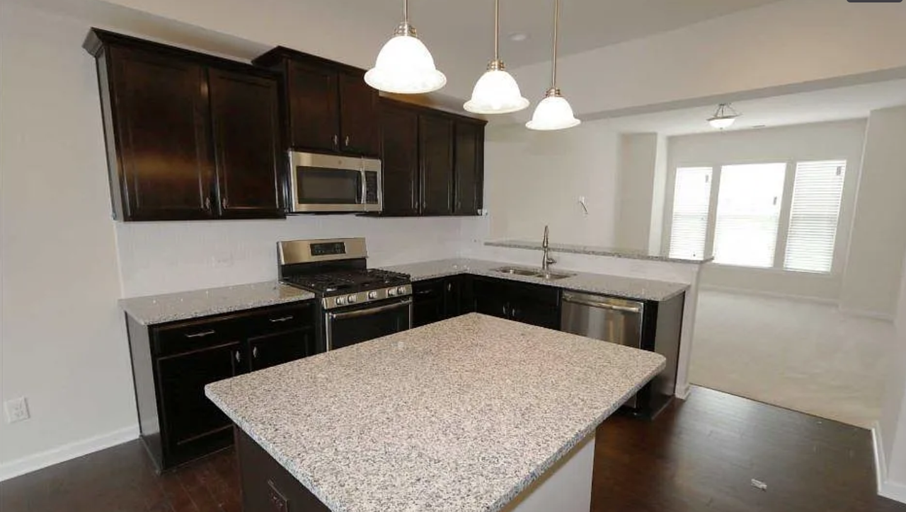 313 Annandale Dr - Photo 3 of 9