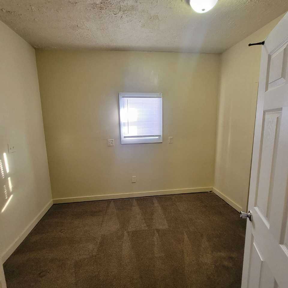 1441 St Peter St - Photo 7 of 7