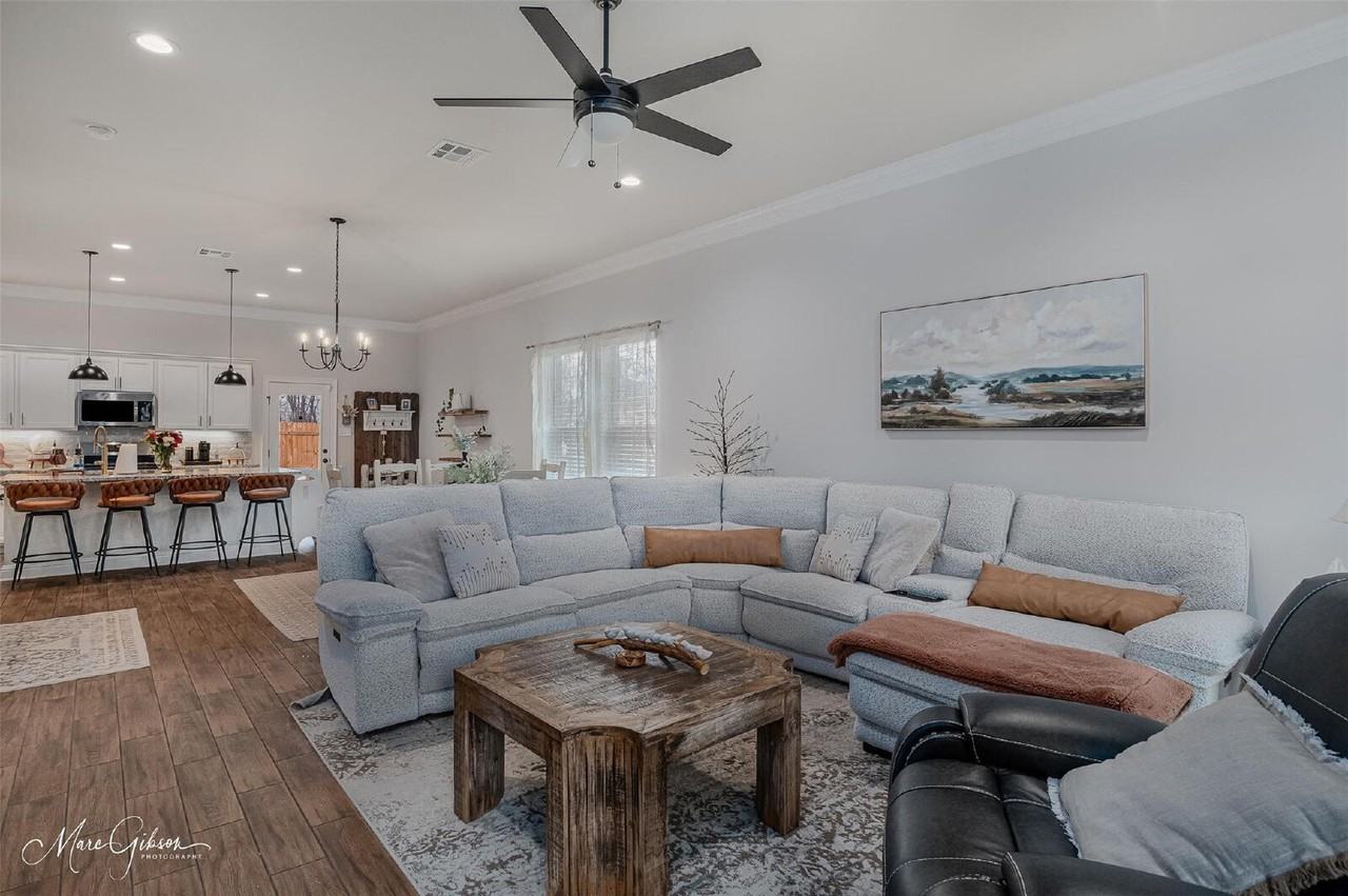 767 Crozier Dr - Photo 6 of 22