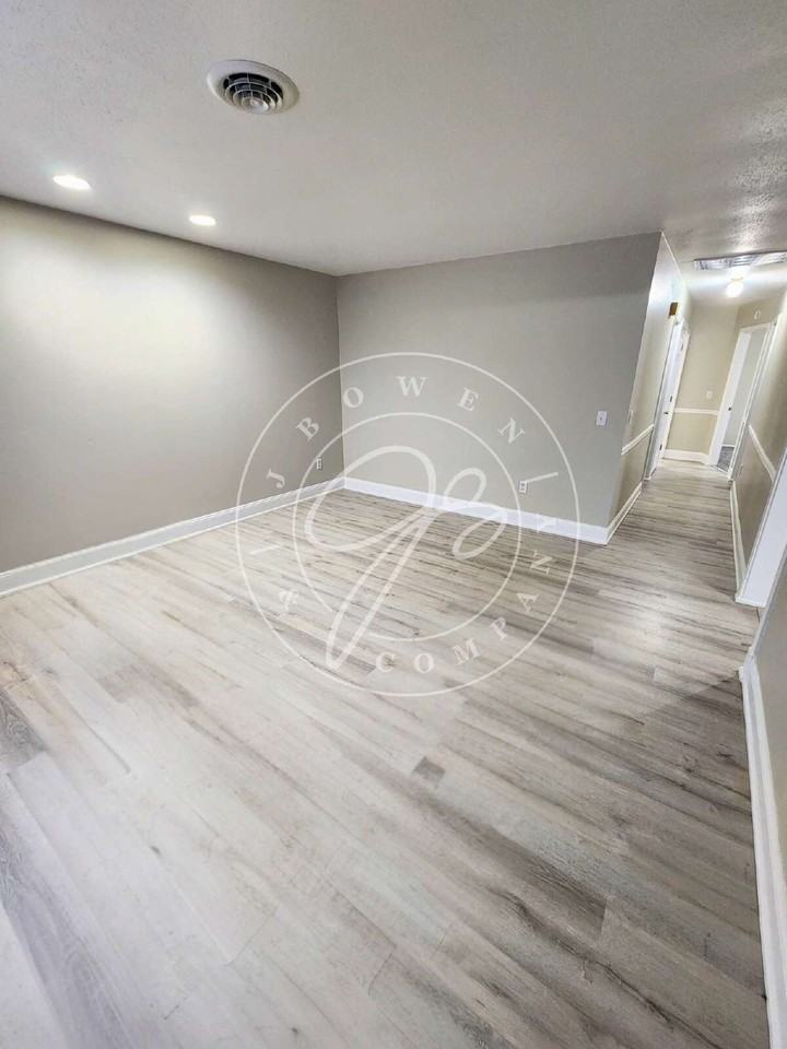 5340 Morrow Rd - Photo 4 of 25