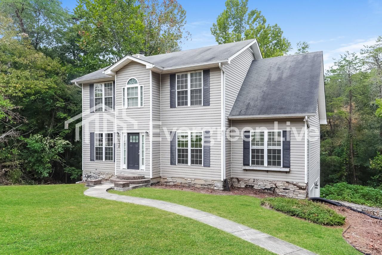 6224 Pinebrook Cir - Photo 2 of 15