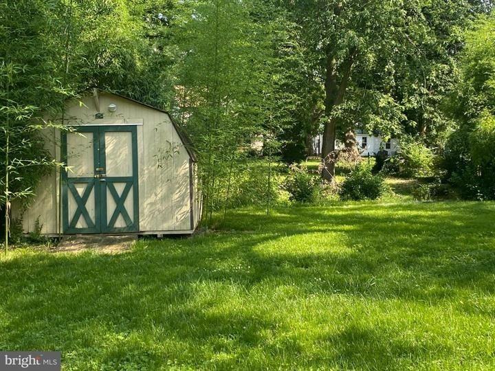 110 Washington St - Photo 2 of 5