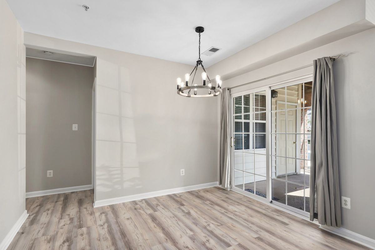 25340 Lake Mist Sq - Photo 6 of 21