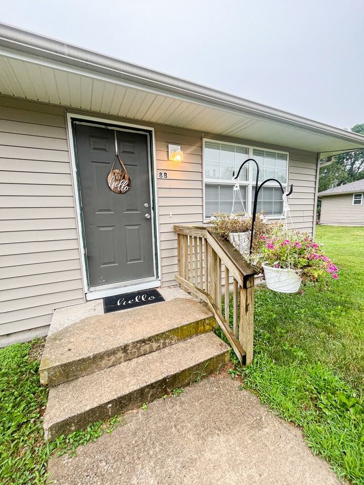 916 E Market St #9A - Photo 4 of 10