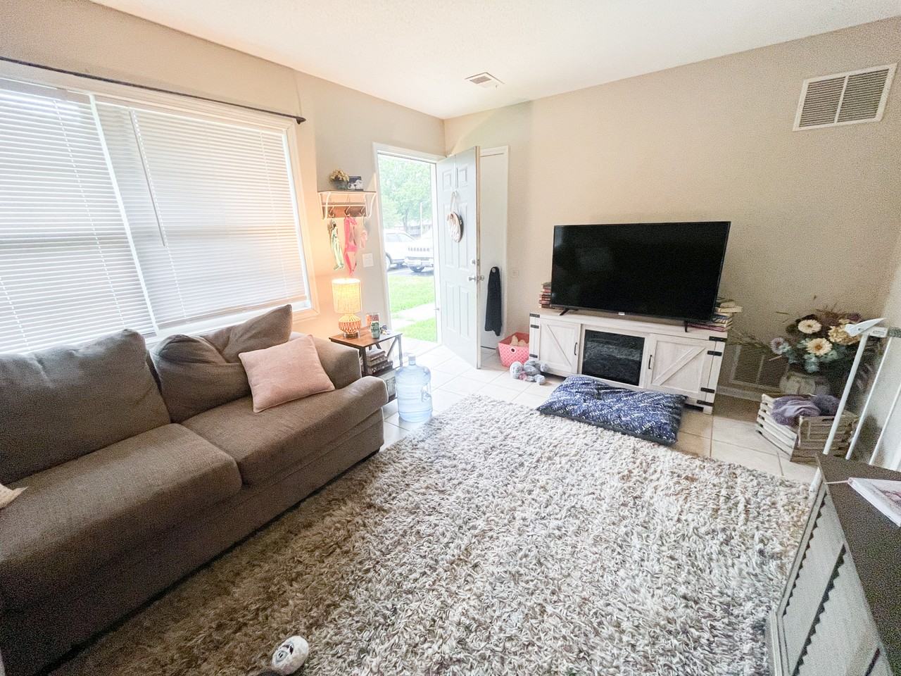 916 E Market St #9A - Photo 6 of 10