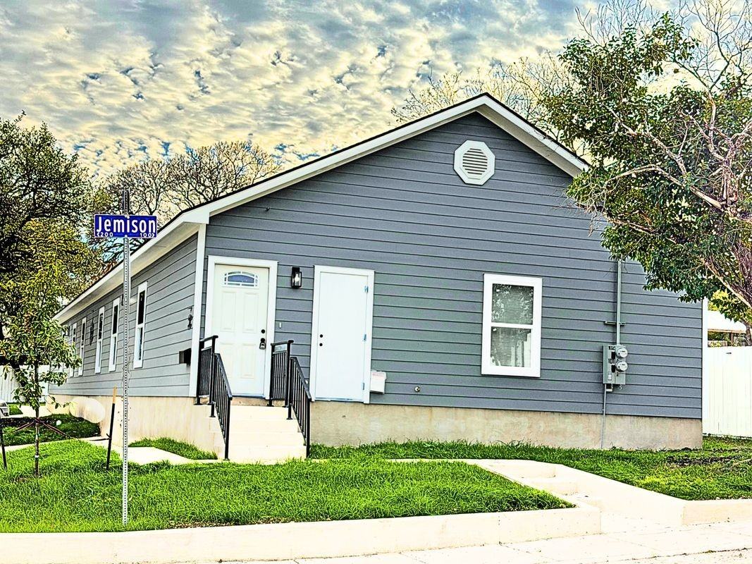 146 Jemison St - Photo 2 of 23