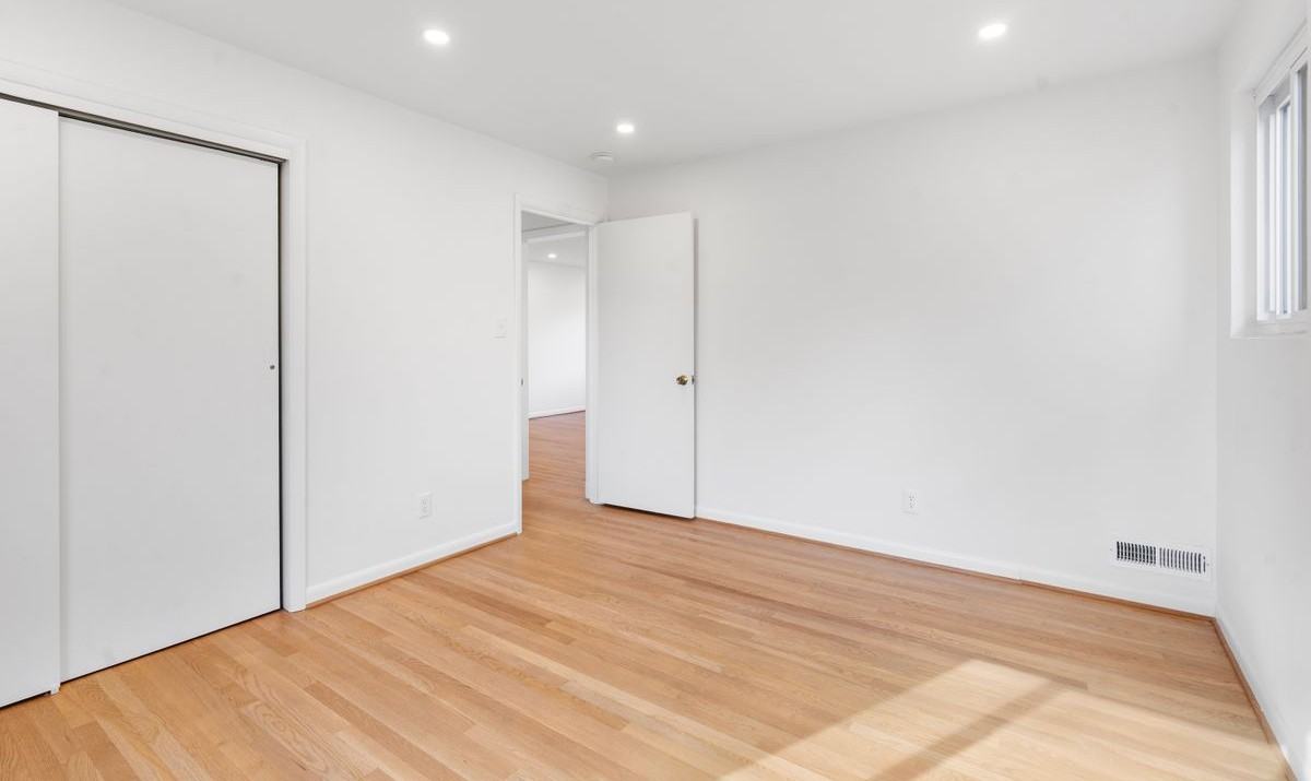 618 19th St S ##B - Photo 2 of 21