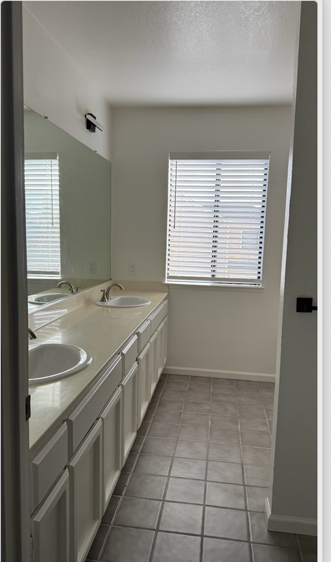 28 Pine Tree Ct - Photo 4 of 5