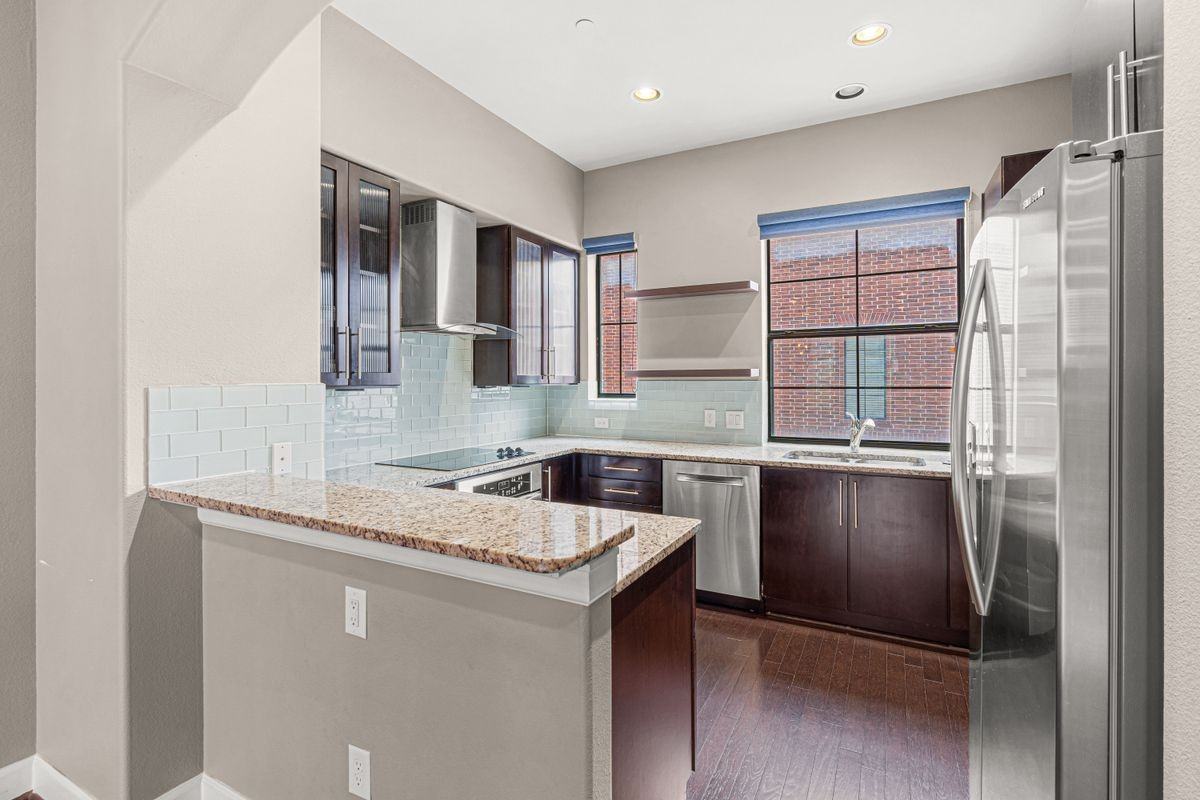 2110 Shearn St ##5 - Photo 6 of 24