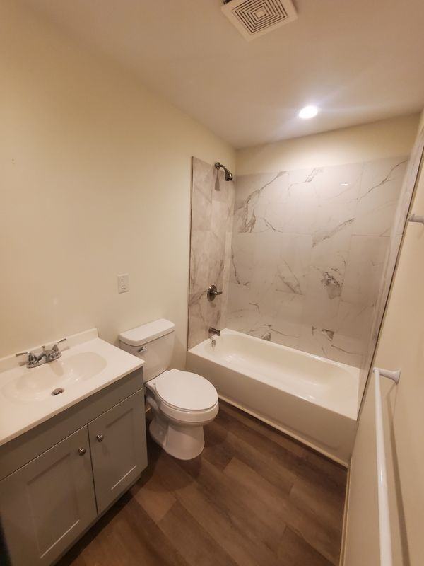 641 Washington St ##D - Photo 2 of 8