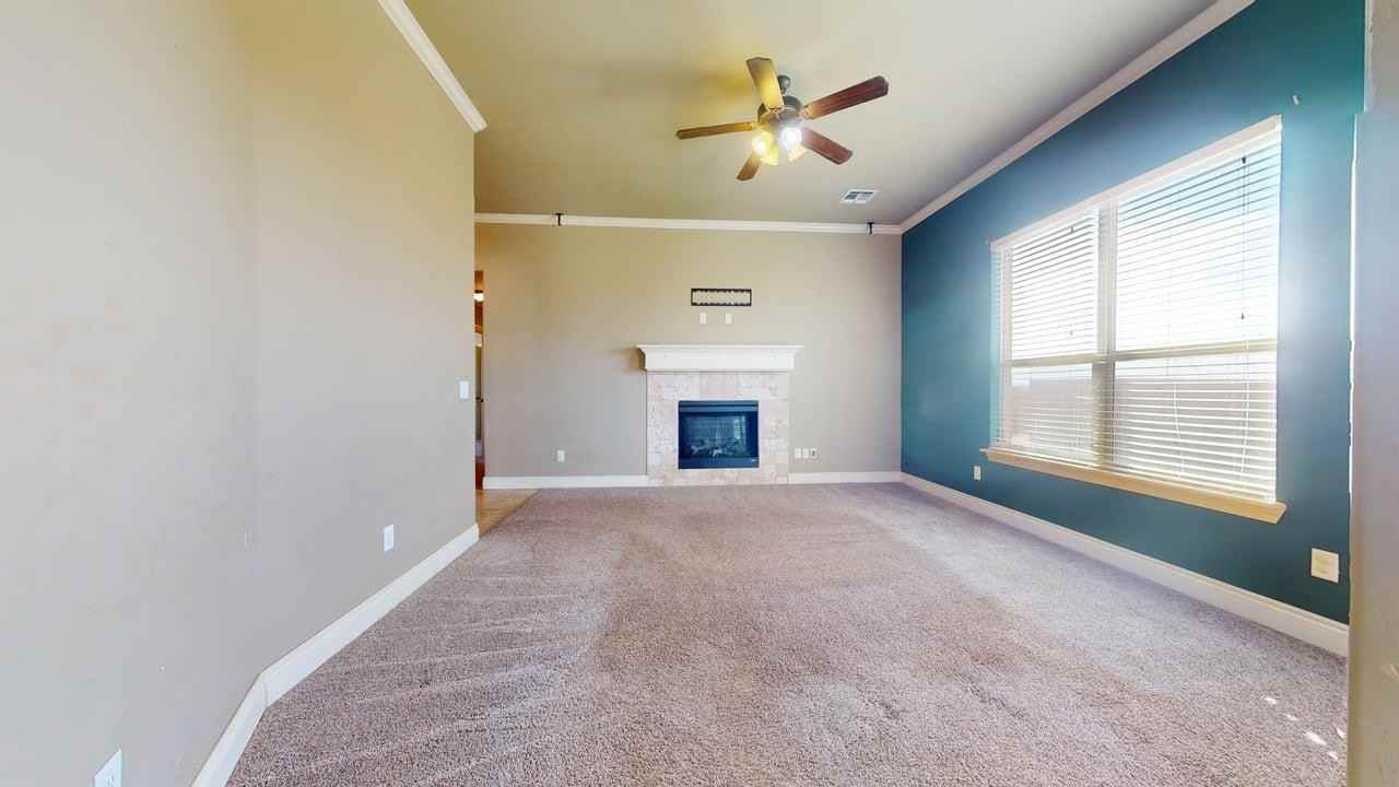 313 Marilyn Glover Dr - Photo 4 of 44