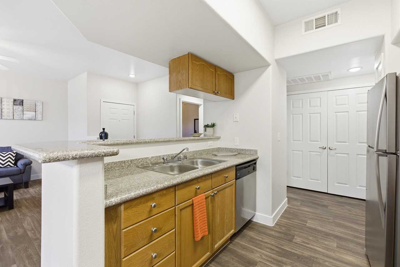 Coronado Bay Club - Photo 7 of 50