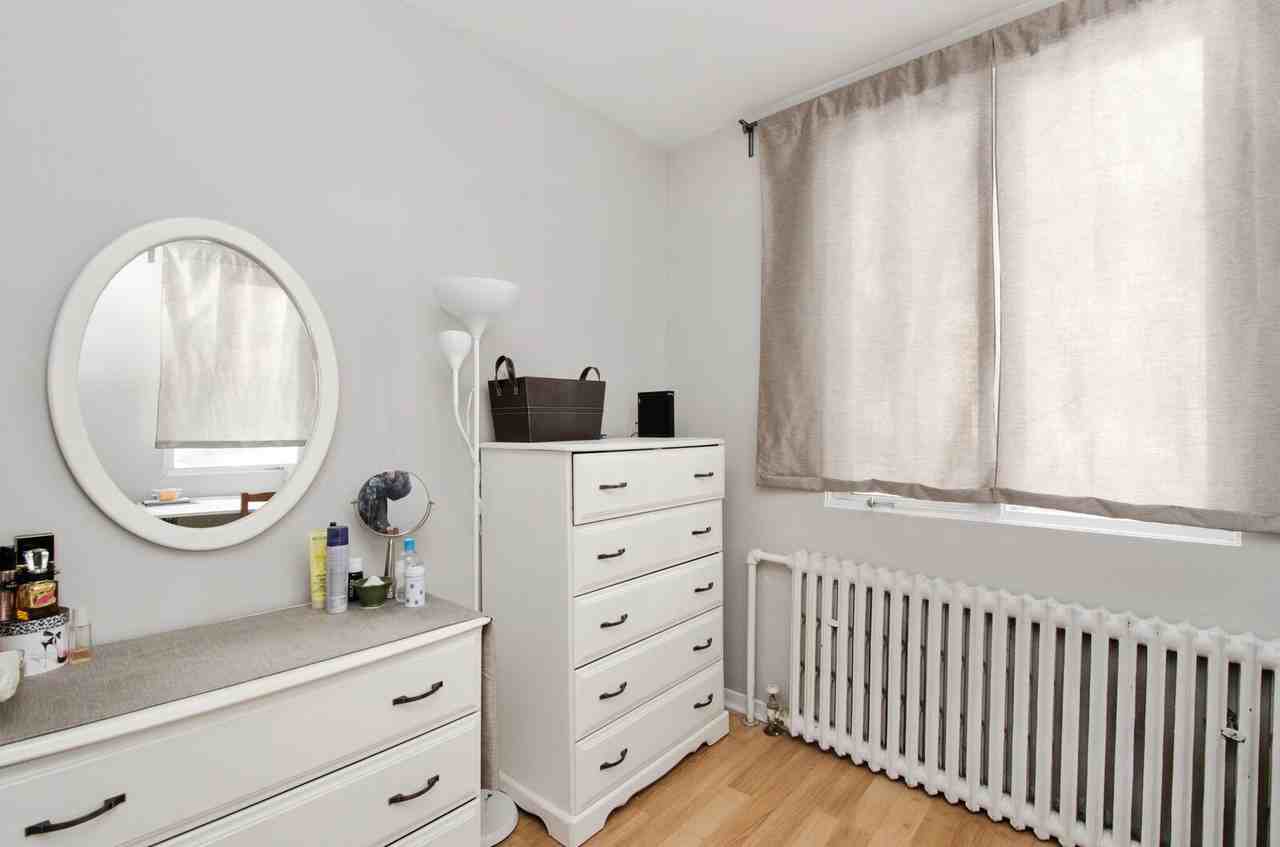 311 Lisgar - Photo 6 of 13