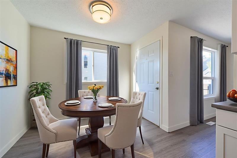 Granville Square - Photo 3 of 11