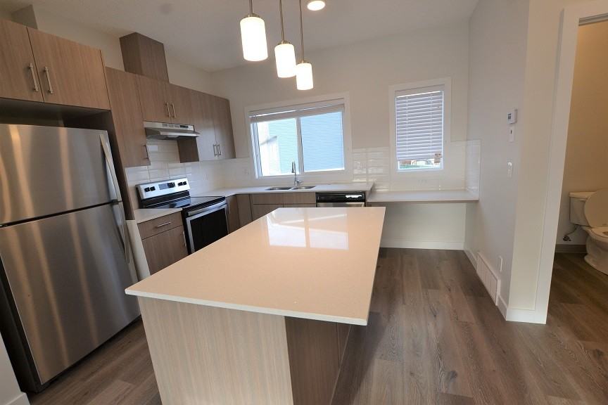 Neuhaven - Photo 4 of 27