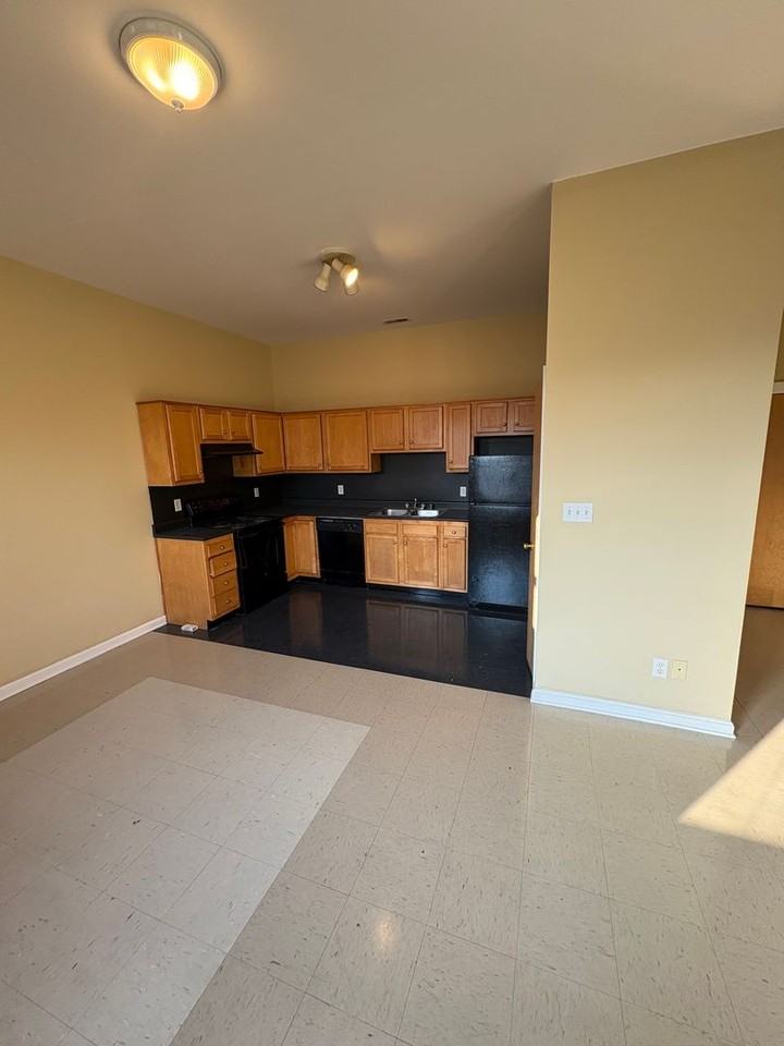 UV Stuart - Photo 6 of 22