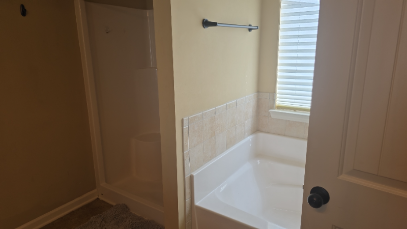 2797 Huntcliffe Dr - Photo 4 of 13