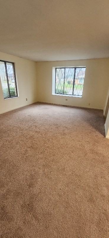 4749 Foxdale Dr - Photo 3 of 15