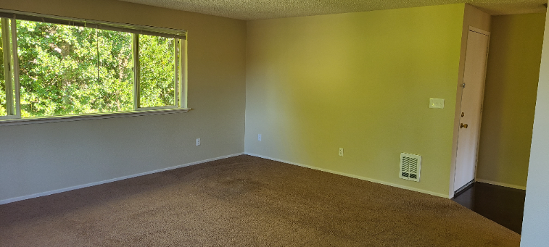 1626 S Kent Des Moines Rd #C - Photo 5 of 16