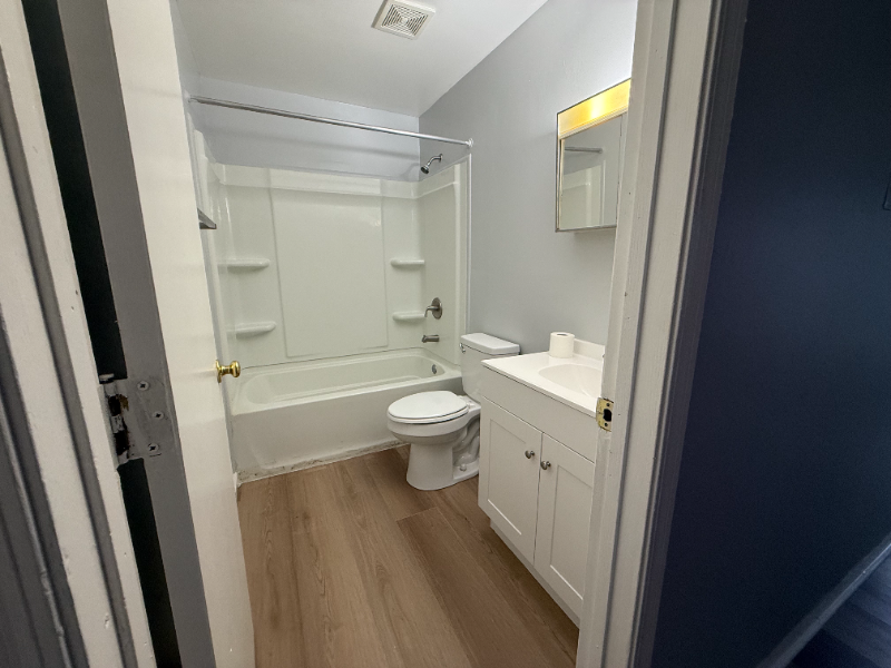 1114 5th St #14 - Photo 4 of 6