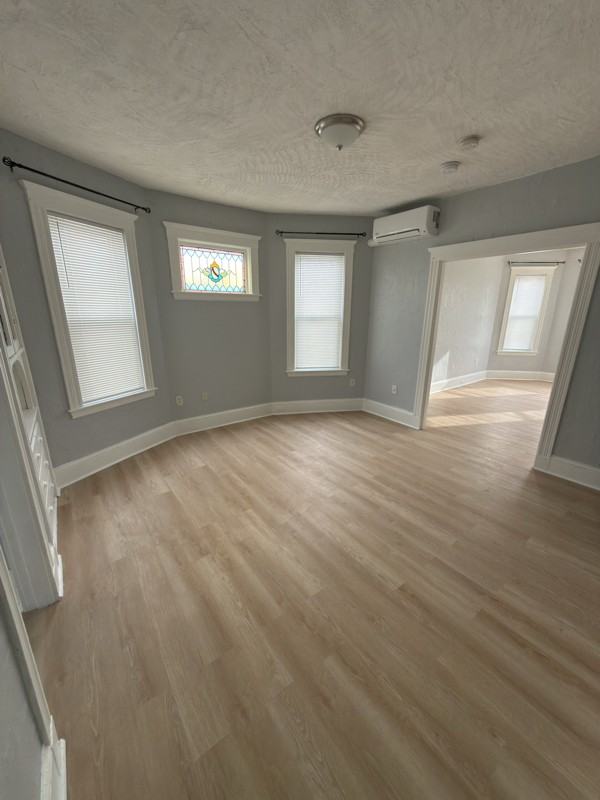 16 Shepton St #3 - Photo 7 of 10