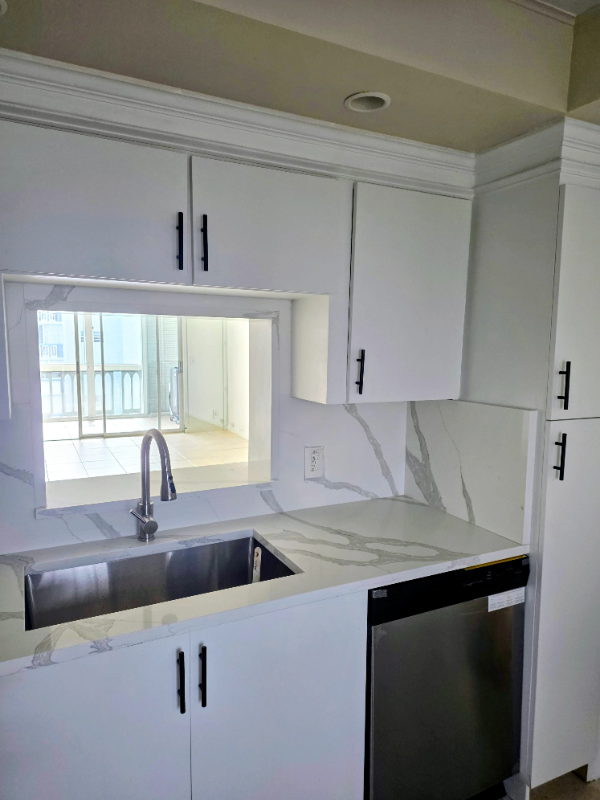 320 Ne 12th Ave #606 - Photo 2 of 17