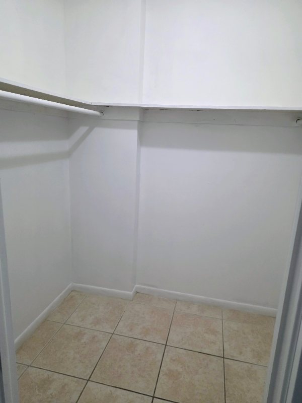 320 Ne 12th Ave #606 - Photo 5 of 17