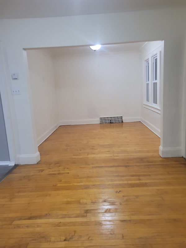 1911 W Fairmount Ave - Photo 5 of 6