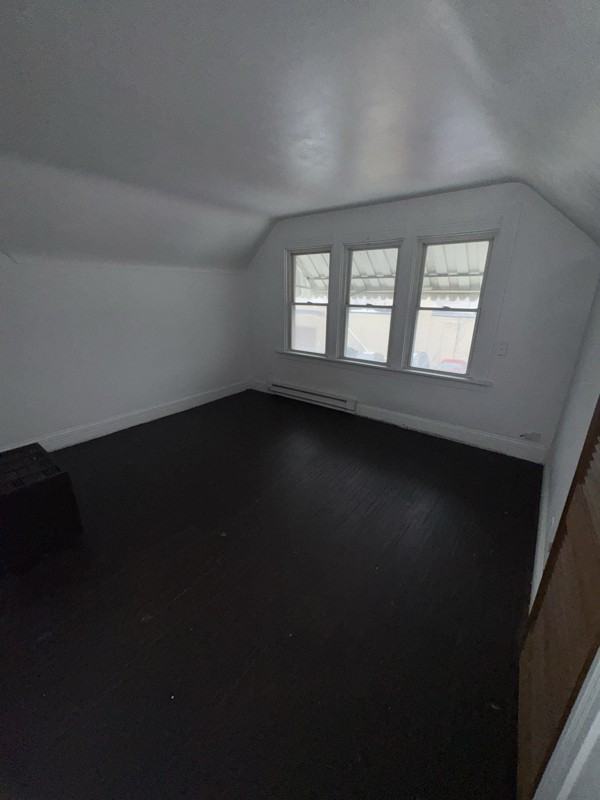 1614 Oak St - Photo 4 of 9