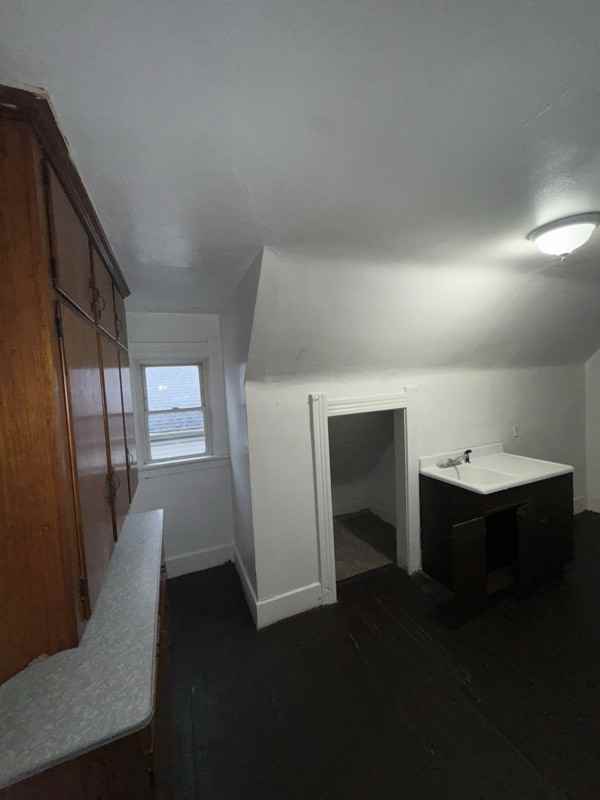 1614 Oak St - Photo 6 of 9