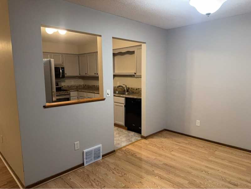 11898 Tulip St Nw - Photo 3 of 31