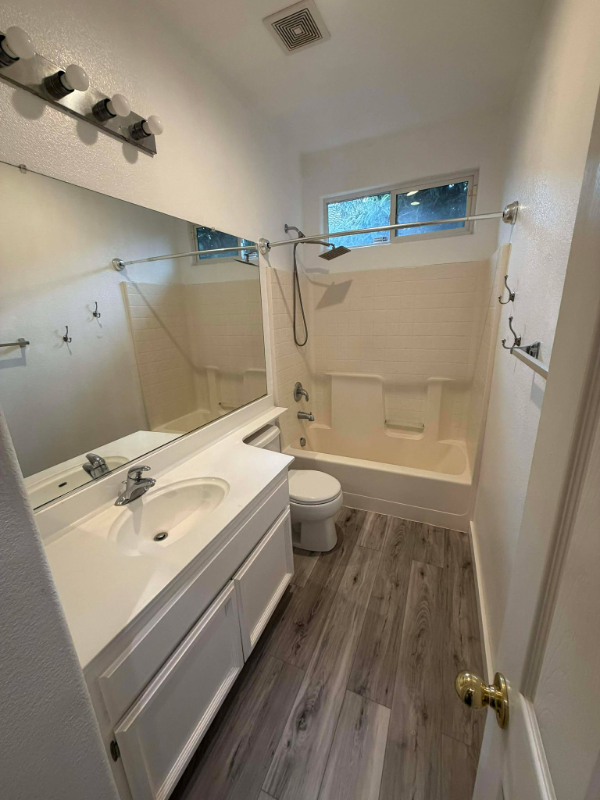 6931 Loheit Way - Photo 4 of 12