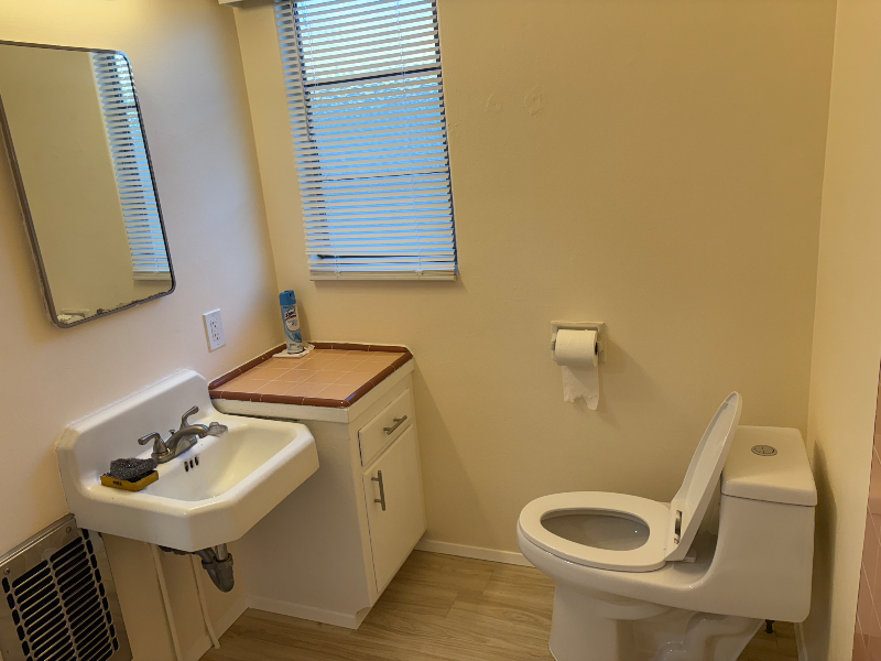 1412 Benito Ave #3 - Photo 5 of 7