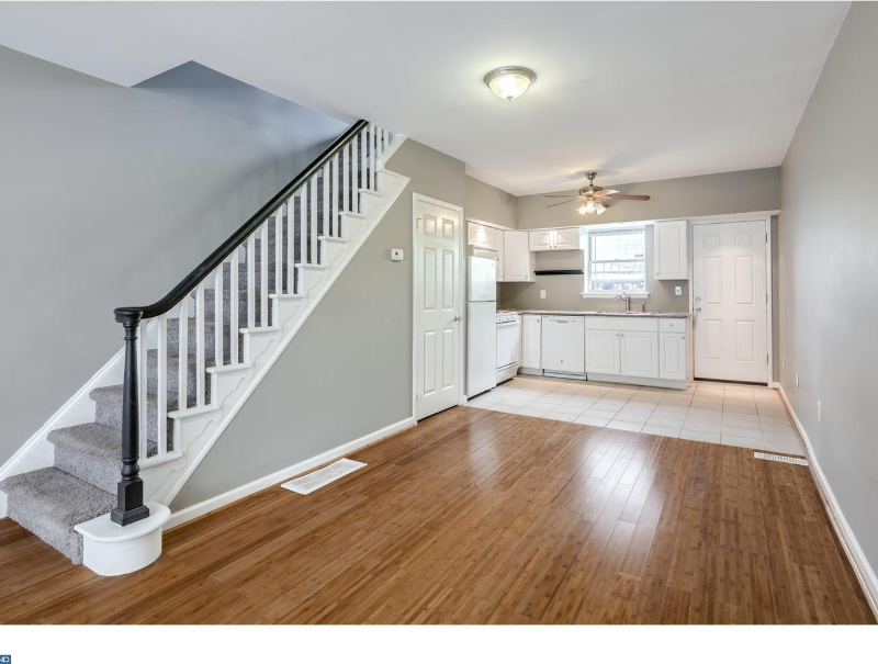 1535 Emily St - Photo 3 of 11