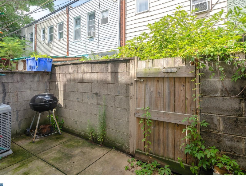 1535 Emily St - Photo 6 of 11