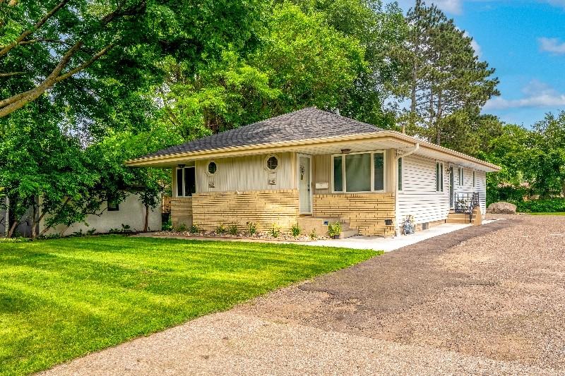 4440 Vera Cruz Ave N - Photo 2 of 17