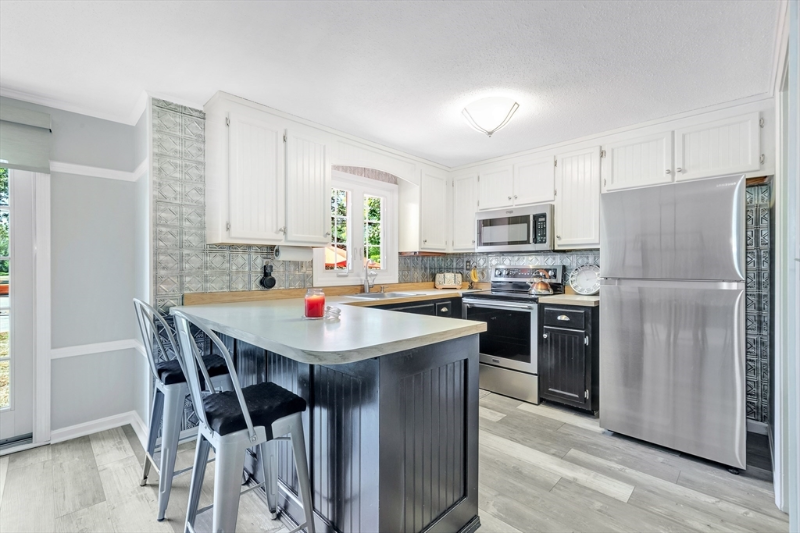 395 Donohue Rd #7 - Photo 6 of 16