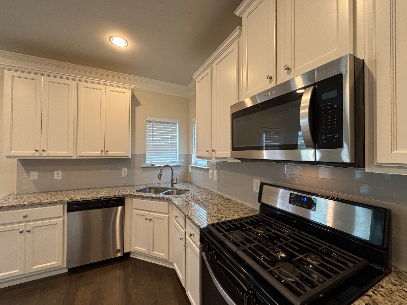 5123 Woodline View Ln - Photo 4 of 14