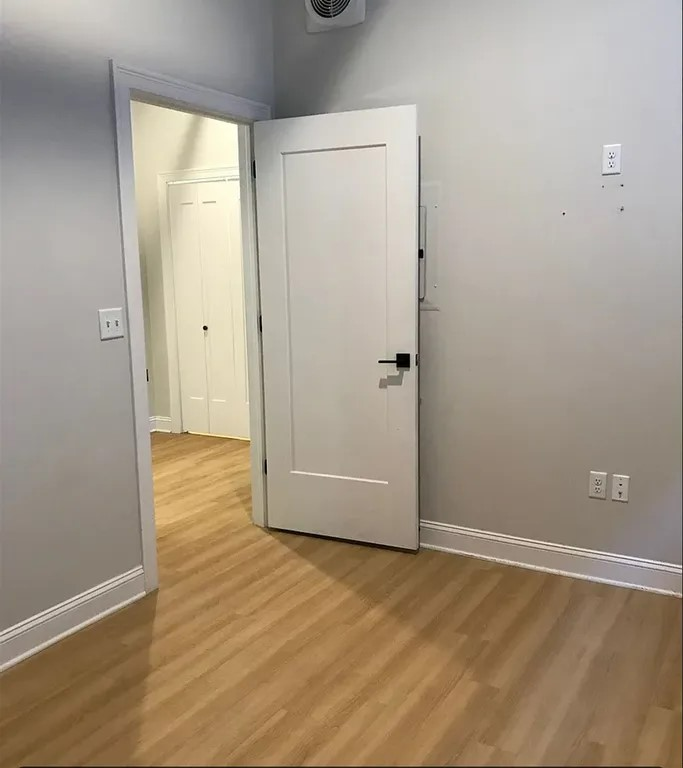 148 Clinton St #2E - Photo 3 of 5