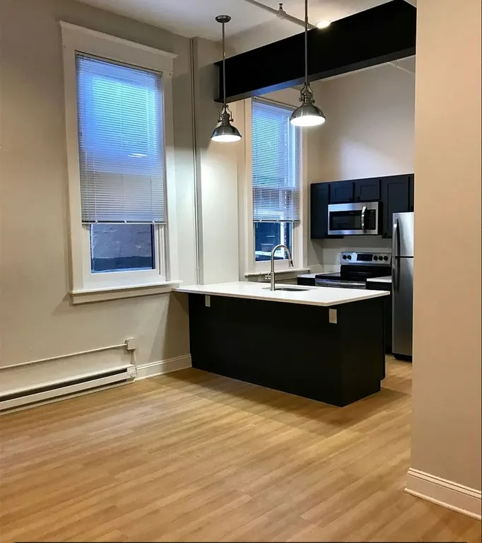 148 Clinton St #2E - Photo 4 of 5