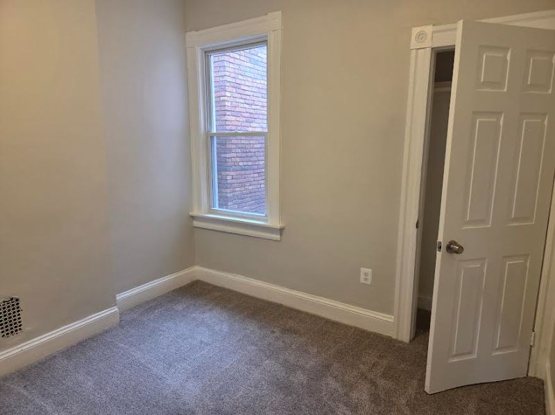 1636 N Monroe St - Photo 2 of 4