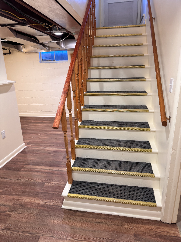 607 Hollins Ave #B - Photo 3 of 19