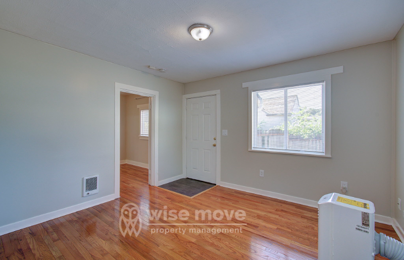 805 Nw Greeley St - Photo 4 of 18