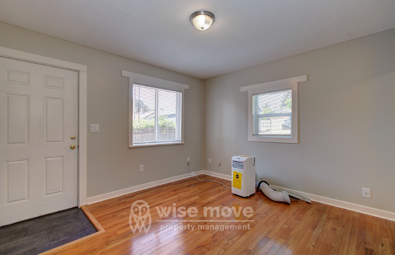 805 Nw Greeley St - Photo 5 of 18