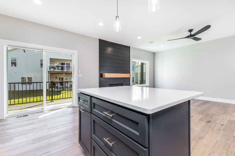 1370 Autumn Ridge Ln - Photo 5 of 20