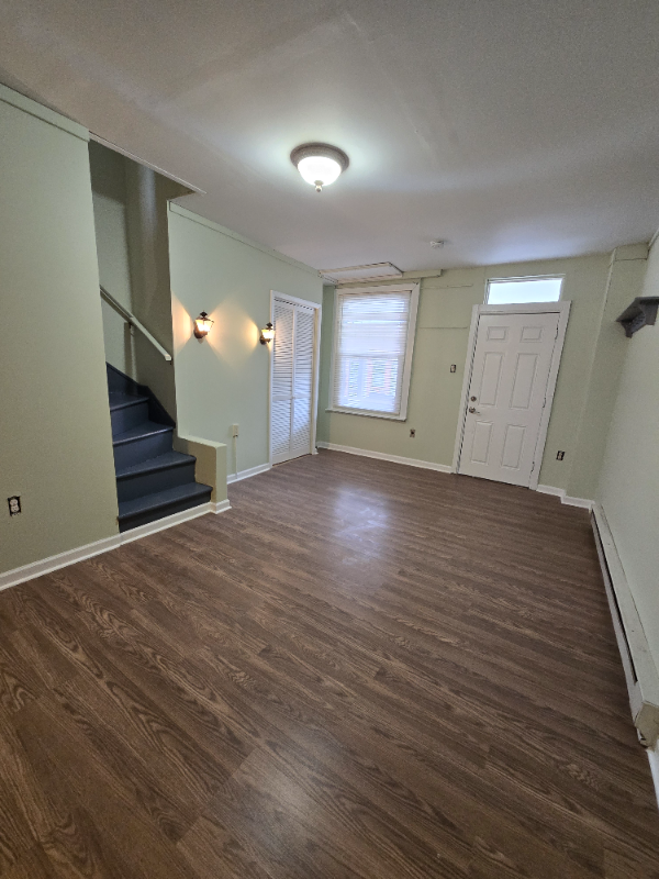 2704 Pratt St - Photo 5 of 13