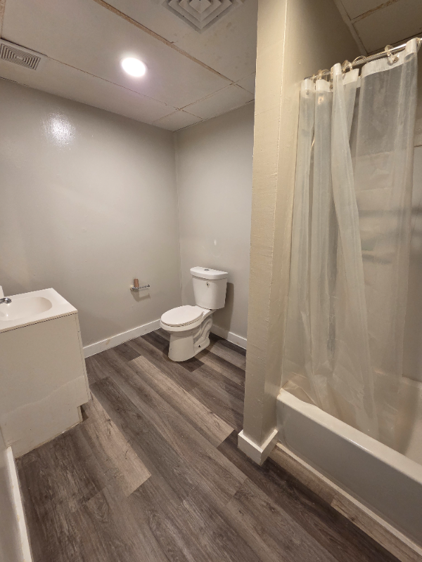 15220 Saranac Rd #2 - Photo 4 of 7